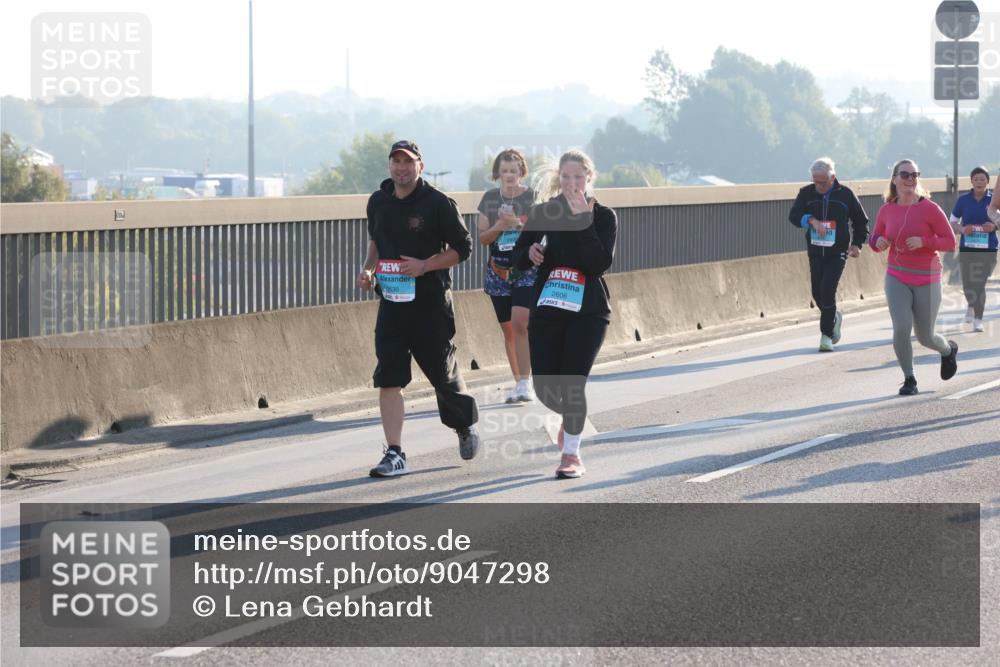 03.10.2025 - Köhlbrandbrückenlauf Lena Gebhardt http://msf.ph/oto/9047298 03.10.2025 09:29:10 Position 1 2636, 2606 meine-sportfotos.de