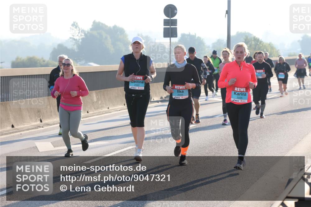 03.10.2025 - Köhlbrandbrückenlauf Lena Gebhardt http://msf.ph/oto/9047321 03.10.2025 09:29:12 Position 1 2553, 2550, 3225 meine-sportfotos.de