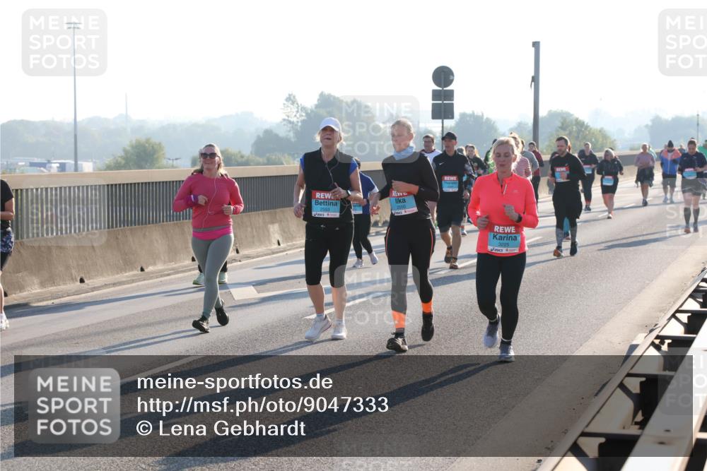 03.10.2025 - Köhlbrandbrückenlauf Lena Gebhardt http://msf.ph/oto/9047333 03.10.2025 09:29:13 Position 1 2553, 2550, 3225 meine-sportfotos.de