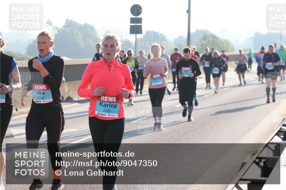 03.10.2025 - Köhlbrandbrückenlauf Lena Gebhardt http://msf.ph/oto/9047350 03.10.2025 09:29:14 Position 1 2550, 3225 meine-sportfotos.de