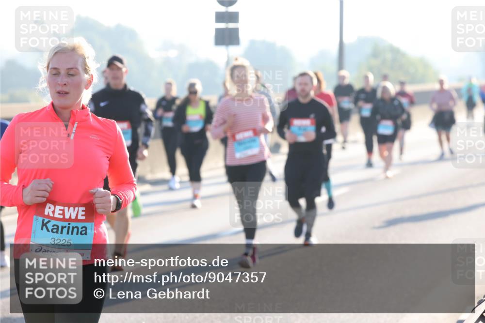 03.10.2025 - Köhlbrandbrückenlauf Lena Gebhardt http://msf.ph/oto/9047357 03.10.2025 09:29:15 Position 1 3225 meine-sportfotos.de