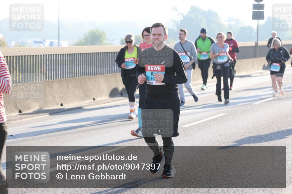 03.10.2025 - Köhlbrandbrückenlauf Lena Gebhardt http://msf.ph/oto/9047397 03.10.2025 09:29:20 Position 1 347 meine-sportfotos.de