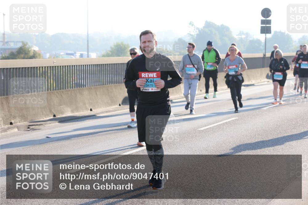 03.10.2025 - Köhlbrandbrückenlauf Lena Gebhardt http://msf.ph/oto/9047401 03.10.2025 09:29:20 Position 1 3475 meine-sportfotos.de