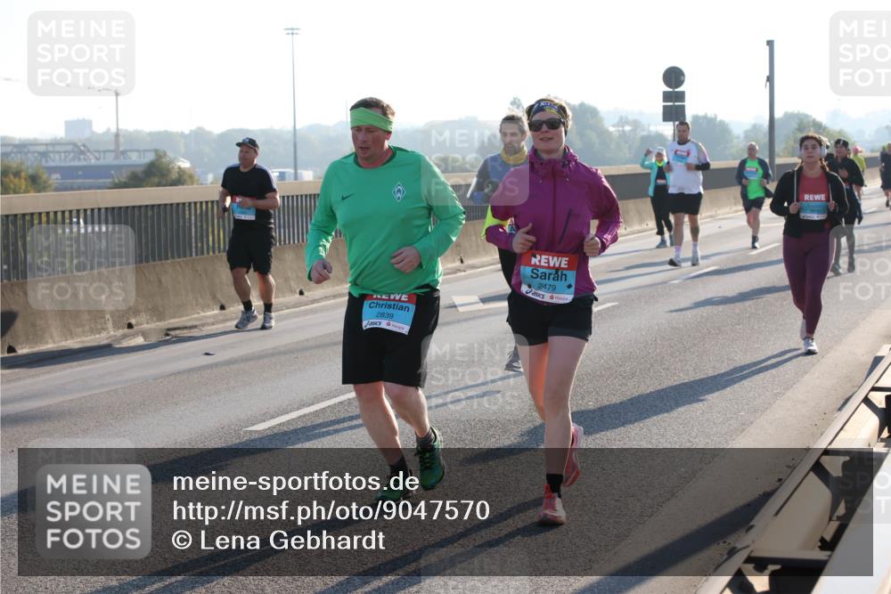 03.10.2025 - Köhlbrandbrückenlauf Lena Gebhardt http://msf.ph/oto/9047570 03.10.2025 09:29:34 Position 1 2839, 2479 meine-sportfotos.de