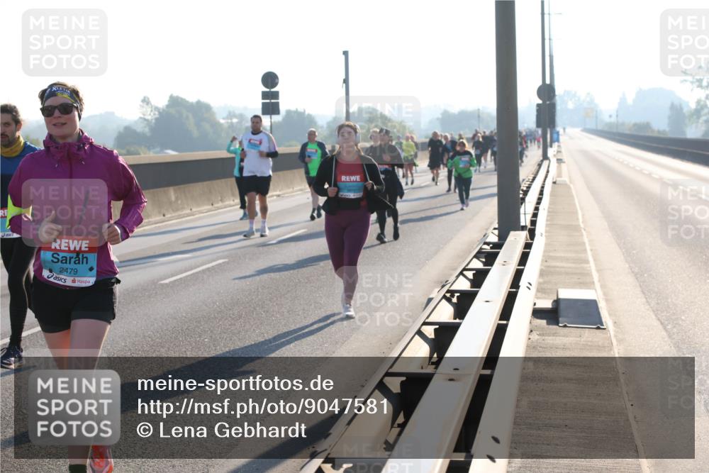 03.10.2025 - Köhlbrandbrückenlauf Lena Gebhardt http://msf.ph/oto/9047581 03.10.2025 09:29:34 Position 1 2479 meine-sportfotos.de