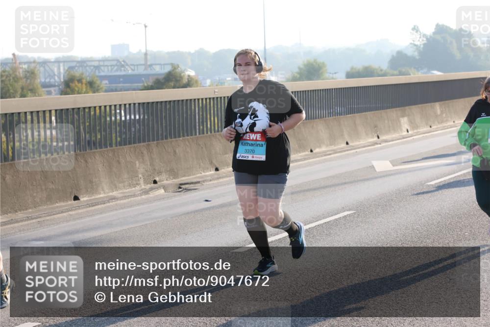 03.10.2025 - Köhlbrandbrückenlauf Lena Gebhardt http://msf.ph/oto/9047672 03.10.2025 09:29:44 Position 1 3370 meine-sportfotos.de