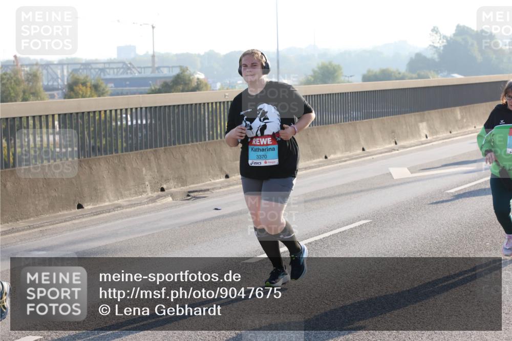 03.10.2025 - Köhlbrandbrückenlauf Lena Gebhardt http://msf.ph/oto/9047675 03.10.2025 09:29:44 Position 1 3370 meine-sportfotos.de
