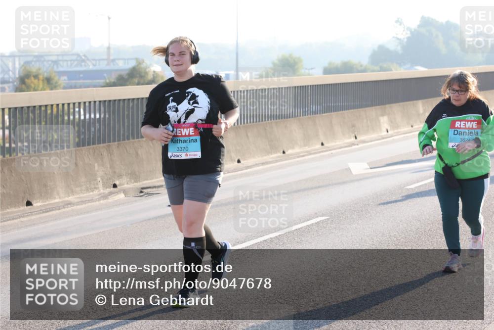 03.10.2025 - Köhlbrandbrückenlauf Lena Gebhardt http://msf.ph/oto/9047678 03.10.2025 09:29:44 Position 1 3370, 3624 meine-sportfotos.de