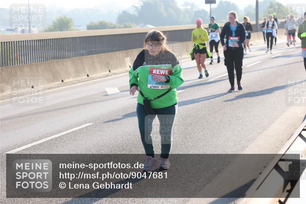 03.10.2025 - Köhlbrandbrückenlauf Lena Gebhardt http://msf.ph/oto/9047681 03.10.2025 09:29:45 Position 1 5624 meine-sportfotos.de