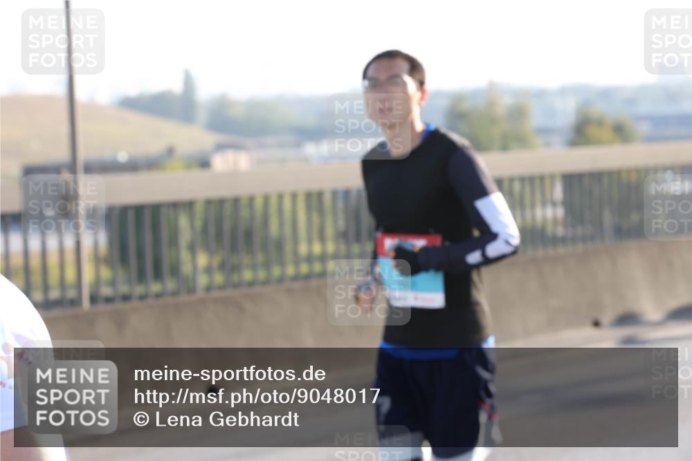 03.10.2025 - Köhlbrandbrückenlauf Lena Gebhardt http://msf.ph/oto/9048017 03.10.2025 09:30:10 Position 1  meine-sportfotos.de