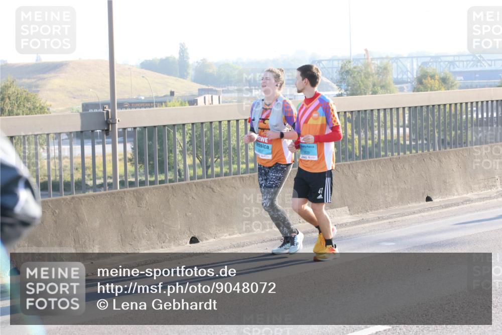 03.10.2025 - Köhlbrandbrückenlauf Lena Gebhardt http://msf.ph/oto/9048072 03.10.2025 09:30:14 Position 1 3639 meine-sportfotos.de