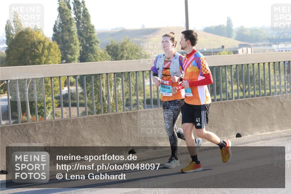 03.10.2025 - Köhlbrandbrückenlauf Lena Gebhardt http://msf.ph/oto/9048097 03.10.2025 09:30:15 Position 1 3637, 41 meine-sportfotos.de