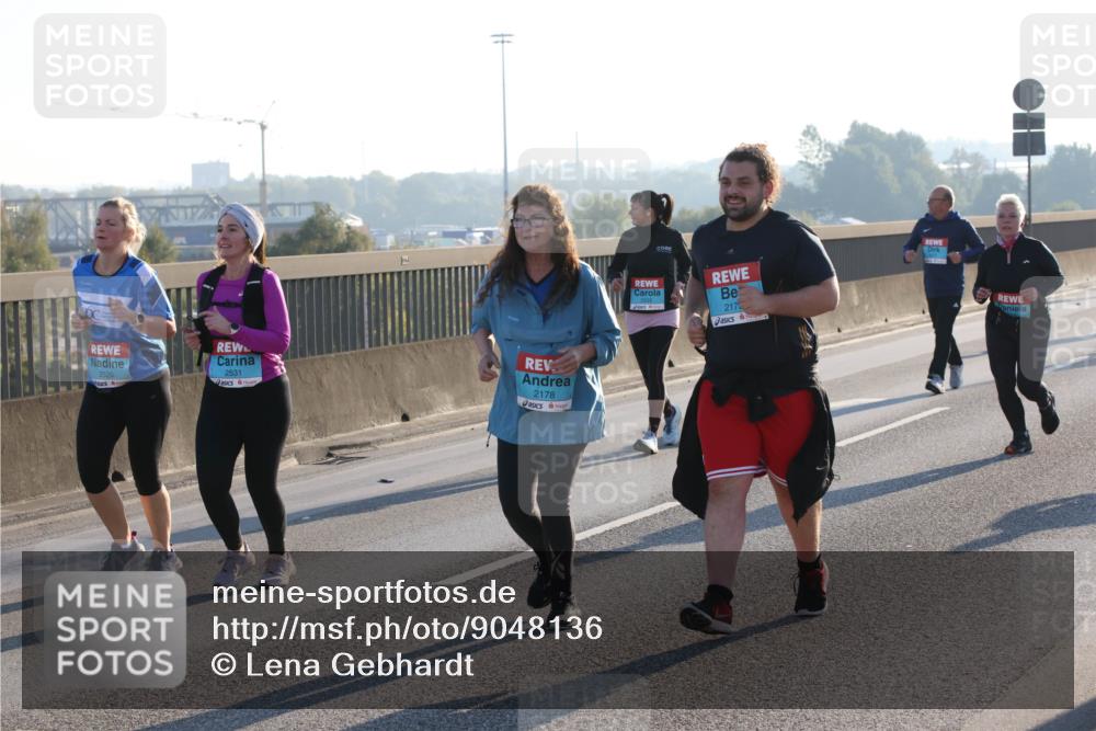 03.10.2025 - Köhlbrandbrückenlauf Lena Gebhardt http://msf.ph/oto/9048136 03.10.2025 09:30:17 Position 1 2520, 2531, 2178, 2175 meine-sportfotos.de