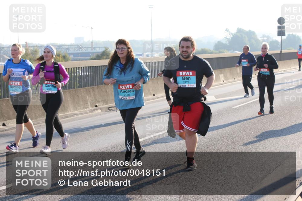 03.10.2025 - Köhlbrandbrückenlauf Lena Gebhardt http://msf.ph/oto/9048151 03.10.2025 09:30:18 Position 1 2520, 2531, 2178, 2179 meine-sportfotos.de