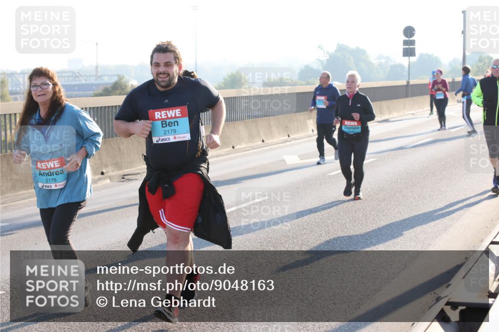 03.10.2025 - Köhlbrandbrückenlauf Lena Gebhardt http://msf.ph/oto/9048163 03.10.2025 09:30:18 Position 1 2178, 2179 meine-sportfotos.de