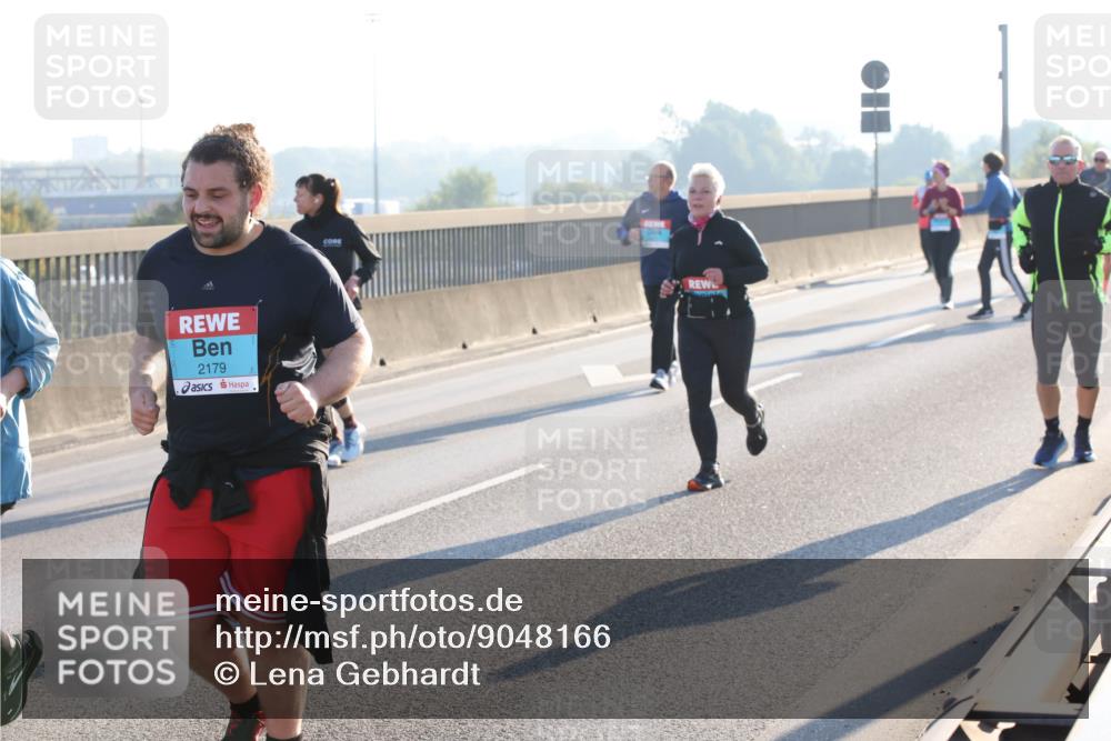 03.10.2025 - Köhlbrandbrückenlauf Lena Gebhardt http://msf.ph/oto/9048166 03.10.2025 09:30:19 Position 1 2179 meine-sportfotos.de