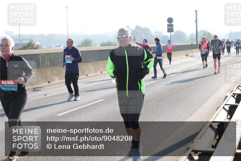 03.10.2025 - Köhlbrandbrückenlauf Lena Gebhardt http://msf.ph/oto/9048208 03.10.2025 09:30:21 Position 1 3549, 3517 meine-sportfotos.de