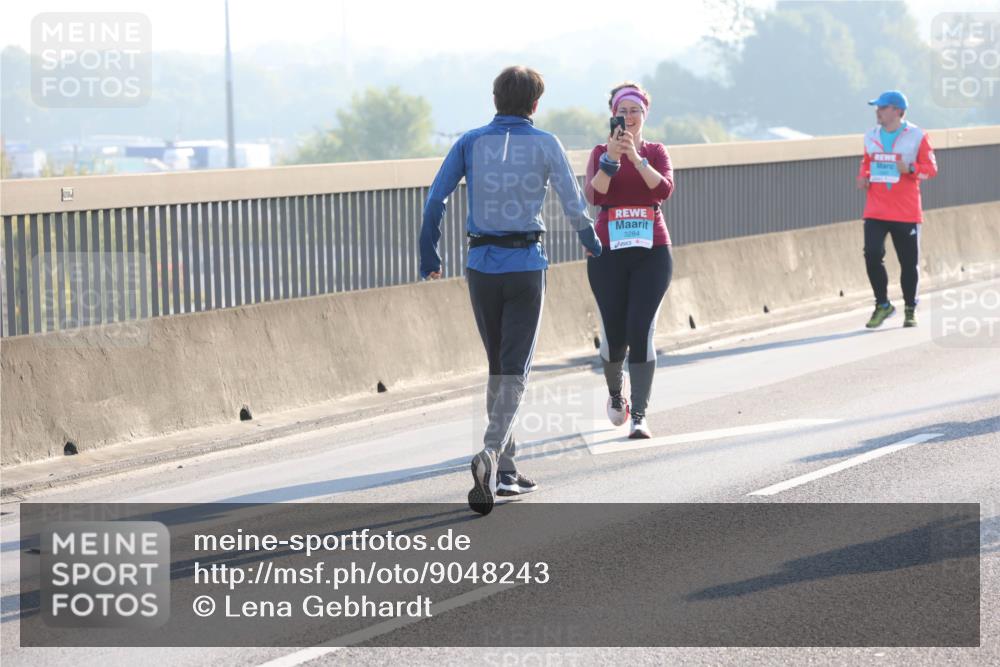 03.10.2025 - Köhlbrandbrückenlauf Lena Gebhardt http://msf.ph/oto/9048243 03.10.2025 09:30:23 Position 1 3284 meine-sportfotos.de