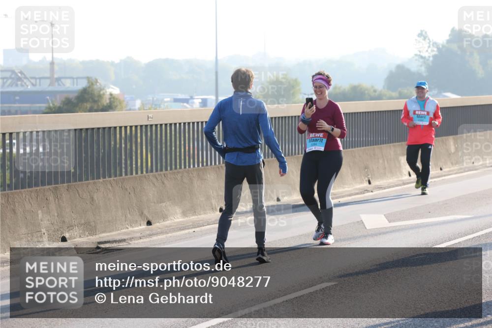 03.10.2025 - Köhlbrandbrückenlauf Lena Gebhardt http://msf.ph/oto/9048277 03.10.2025 09:30:25 Position 1 3284 meine-sportfotos.de