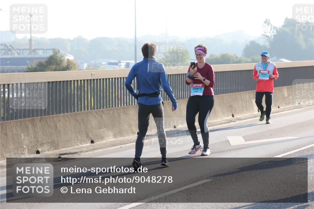 03.10.2025 - Köhlbrandbrückenlauf Lena Gebhardt http://msf.ph/oto/9048278 03.10.2025 09:30:26 Position 1 3284 meine-sportfotos.de
