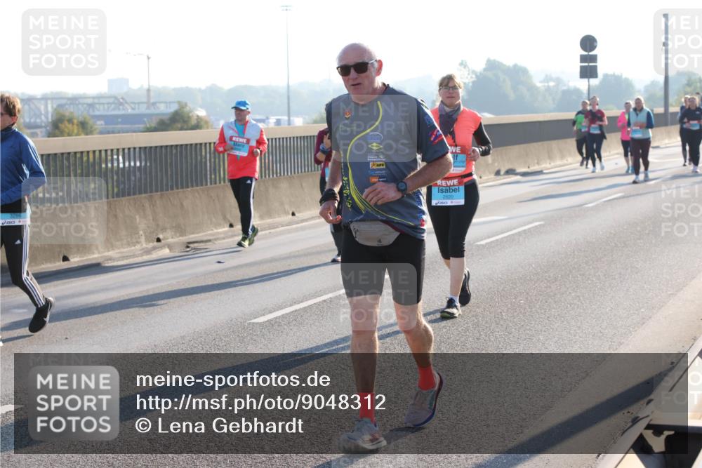 03.10.2025 - Köhlbrandbrückenlauf Lena Gebhardt http://msf.ph/oto/9048312 03.10.2025 09:30:30 Position 1 3286, 2620 meine-sportfotos.de