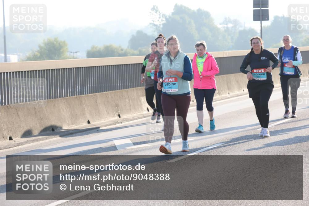 03.10.2025 - Köhlbrandbrückenlauf Lena Gebhardt http://msf.ph/oto/9048388 03.10.2025 09:30:35 Position 1 2515, 3571 meine-sportfotos.de