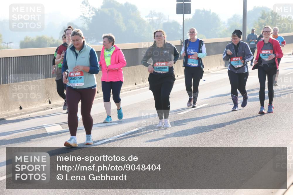 03.10.2025 - Köhlbrandbrückenlauf Lena Gebhardt http://msf.ph/oto/9048404 03.10.2025 09:30:36 Position 1 2515, 3571, 2665, 2452 meine-sportfotos.de