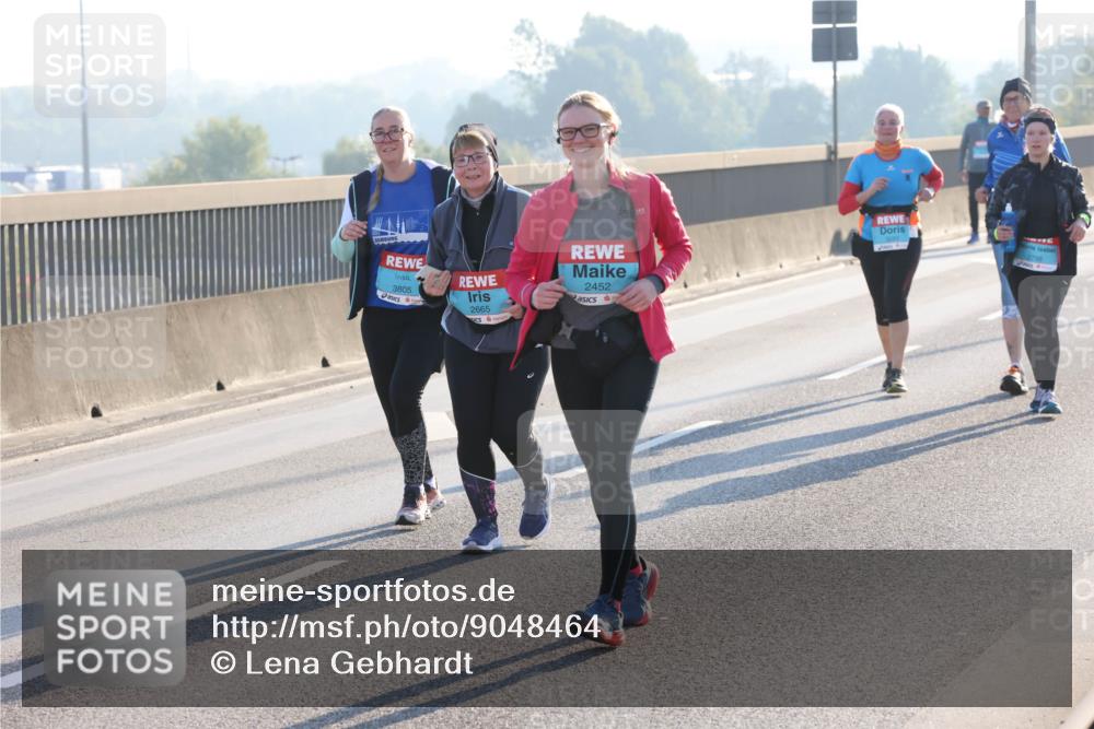 03.10.2025 - Köhlbrandbrückenlauf Lena Gebhardt http://msf.ph/oto/9048464 03.10.2025 09:30:41 Position 1 3805, 2665, 2452 meine-sportfotos.de