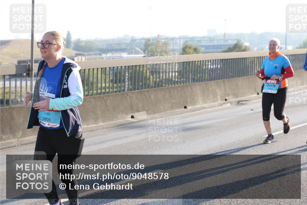 03.10.2025 - Köhlbrandbrückenlauf Lena Gebhardt http://msf.ph/oto/9048578 03.10.2025 09:30:46 Position 1 3805, 3093 meine-sportfotos.de