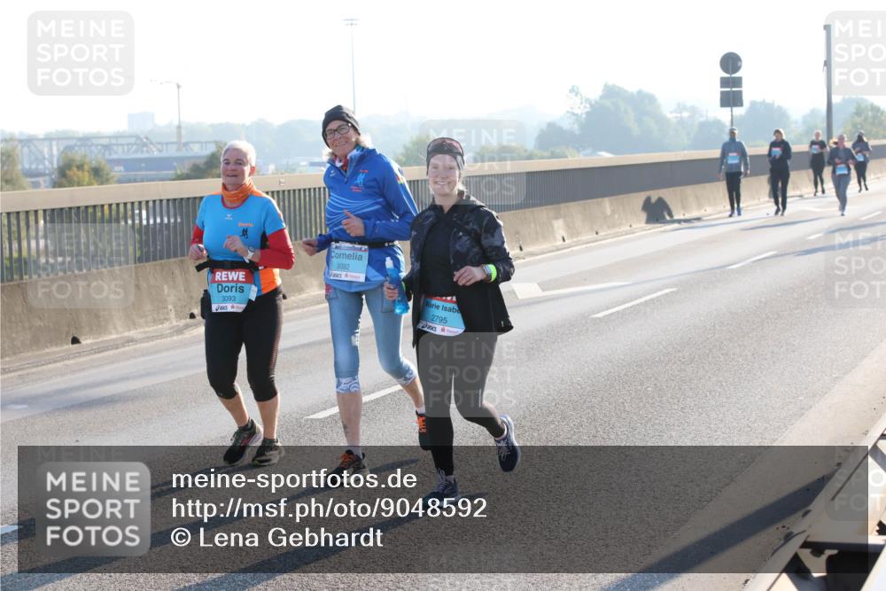 03.10.2025 - Köhlbrandbrückenlauf Lena Gebhardt http://msf.ph/oto/9048592 03.10.2025 09:30:46 Position 1 3093, 3092, 2795 meine-sportfotos.de
