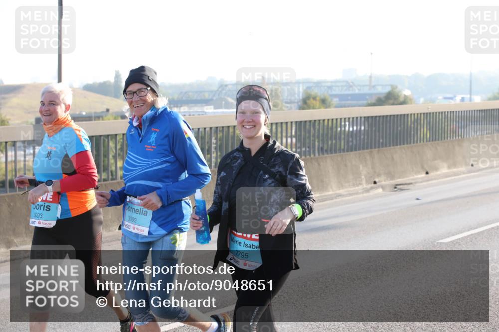 03.10.2025 - Köhlbrandbrückenlauf Lena Gebhardt http://msf.ph/oto/9048651 03.10.2025 09:30:48 Position 1 3093, 3092, 2795 meine-sportfotos.de
