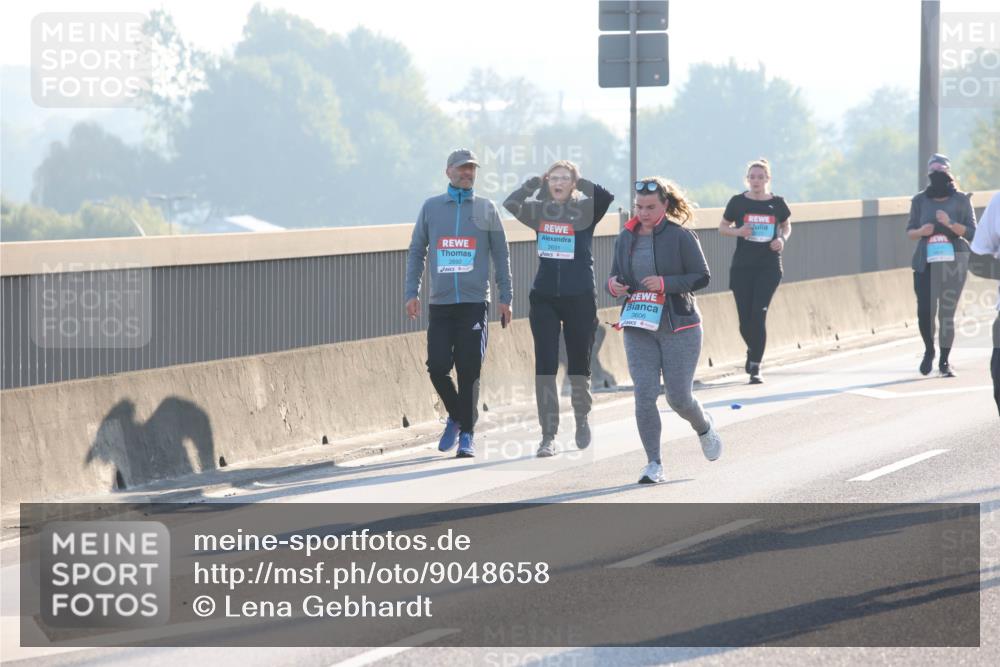 03.10.2025 - Köhlbrandbrückenlauf Lena Gebhardt http://msf.ph/oto/9048658 03.10.2025 09:30:50 Position 1 2691, 3606 meine-sportfotos.de