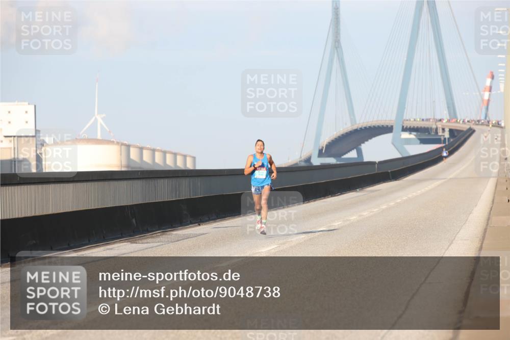 03.10.2025 - Köhlbrandbrückenlauf Lena Gebhardt http://msf.ph/oto/9048738 03.10.2025 09:31:24 Position 1  meine-sportfotos.de