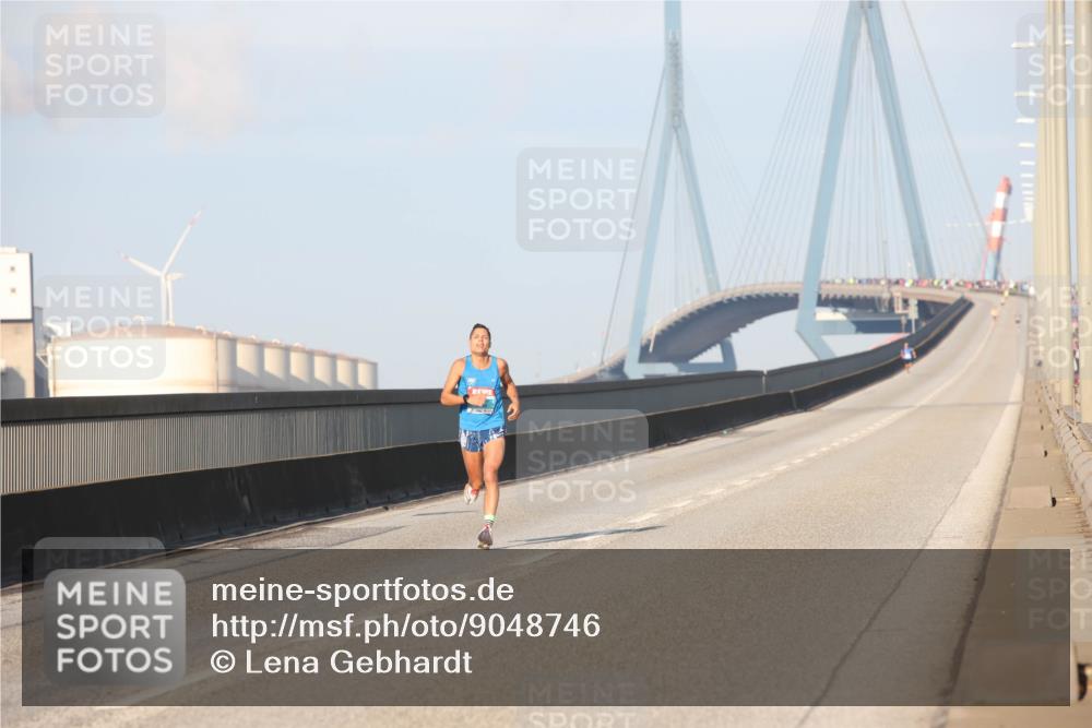 03.10.2025 - Köhlbrandbrückenlauf Lena Gebhardt http://msf.ph/oto/9048746 03.10.2025 09:31:25 Position 1  meine-sportfotos.de