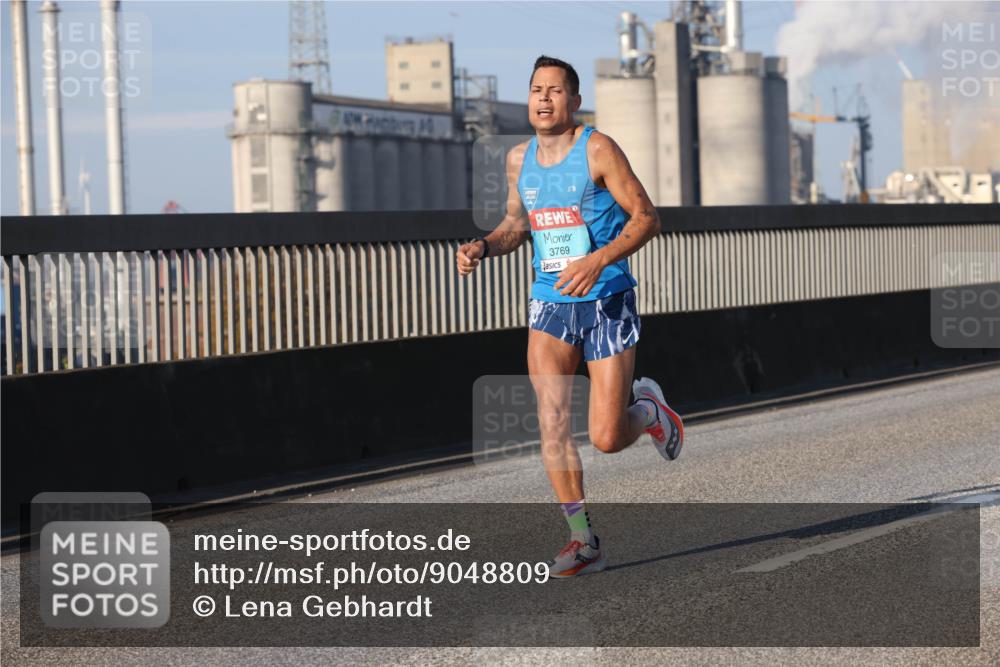 03.10.2025 - Köhlbrandbrückenlauf Lena Gebhardt http://msf.ph/oto/9048809 03.10.2025 09:31:32 Position 1 3769 meine-sportfotos.de