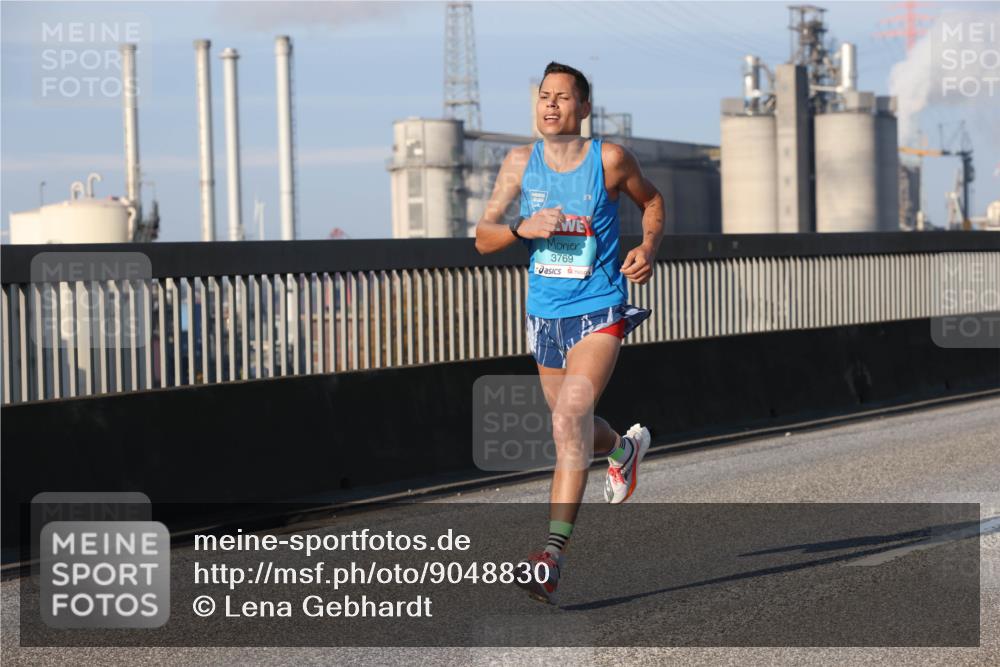 03.10.2025 - Köhlbrandbrückenlauf Lena Gebhardt http://msf.ph/oto/9048830 03.10.2025 09:31:32 Position 1 3769 meine-sportfotos.de