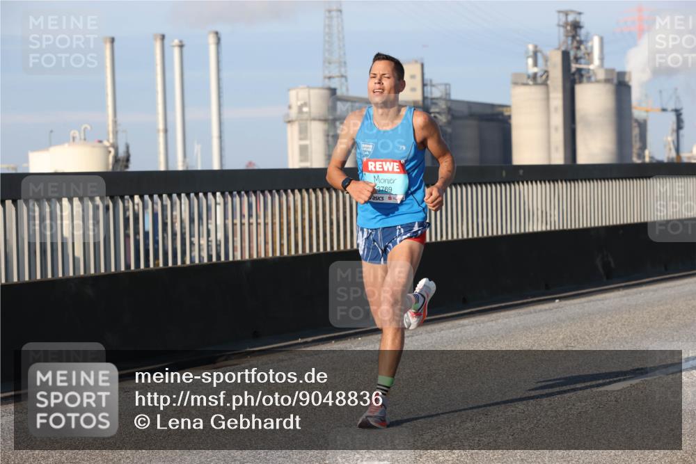 03.10.2025 - Köhlbrandbrückenlauf Lena Gebhardt http://msf.ph/oto/9048836 03.10.2025 09:31:32 Position 1 3769 meine-sportfotos.de