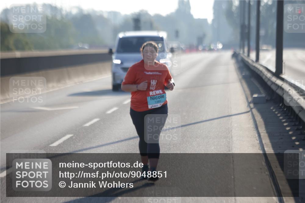 03.10.2025 - Köhlbrandbrückenlauf Jannik Wohlers http://msf.ph/oto/9048851 03.10.2025 09:30:51 Position 3 1389 meine-sportfotos.de