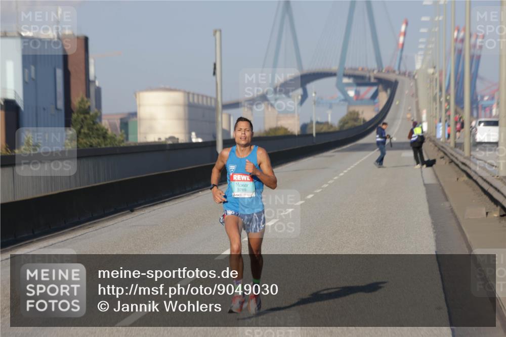 03.10.2025 - Köhlbrandbrückenlauf Jannik Wohlers http://msf.ph/oto/9049030 03.10.2025 09:32:51 Position 3 3769 meine-sportfotos.de
