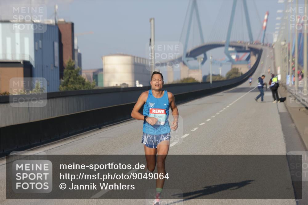 03.10.2025 - Köhlbrandbrückenlauf Jannik Wohlers http://msf.ph/oto/9049064 03.10.2025 09:32:52 Position 3 69 meine-sportfotos.de