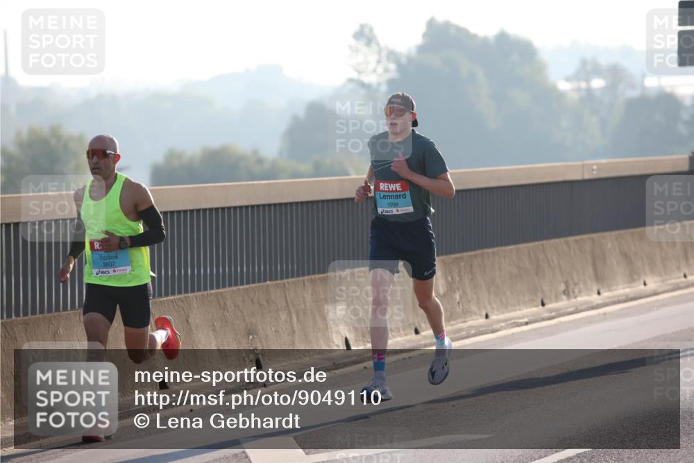 03.10.2025 - Köhlbrandbrückenlauf Lena Gebhardt http://msf.ph/oto/9049110 03.10.2025 09:12:04 Position 1 3807, 1008 meine-sportfotos.de