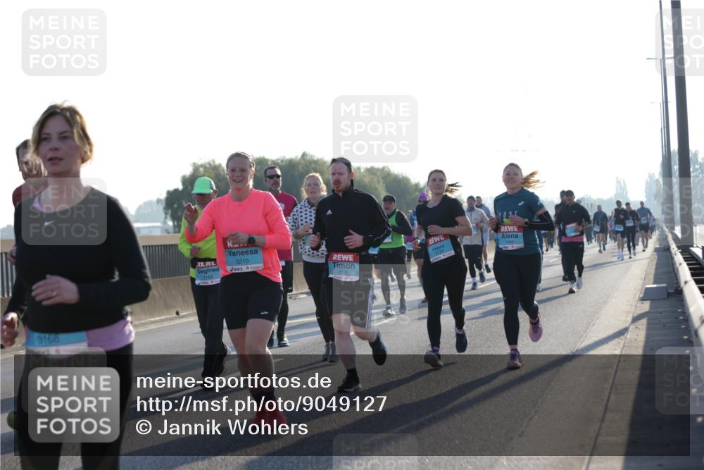 03.10.2025 - Köhlbrandbrückenlauf Jannik Wohlers http://msf.ph/oto/9049127 03.10.2025 09:18:18 Position 3 3168, 3210, 1164, 3515 meine-sportfotos.de