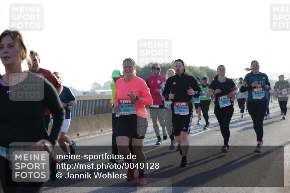 03.10.2025 - Köhlbrandbrückenlauf Jannik Wohlers http://msf.ph/oto/9049128 03.10.2025 09:18:18 Position 3 3166, 3210, 3515, 3724, 1460 meine-sportfotos.de