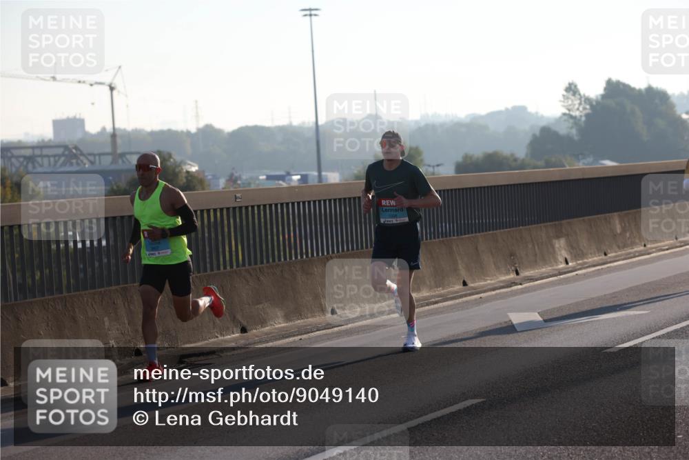 03.10.2025 - Köhlbrandbrückenlauf Lena Gebhardt http://msf.ph/oto/9049140 03.10.2025 09:12:05 Position 1 3807, 1008 meine-sportfotos.de