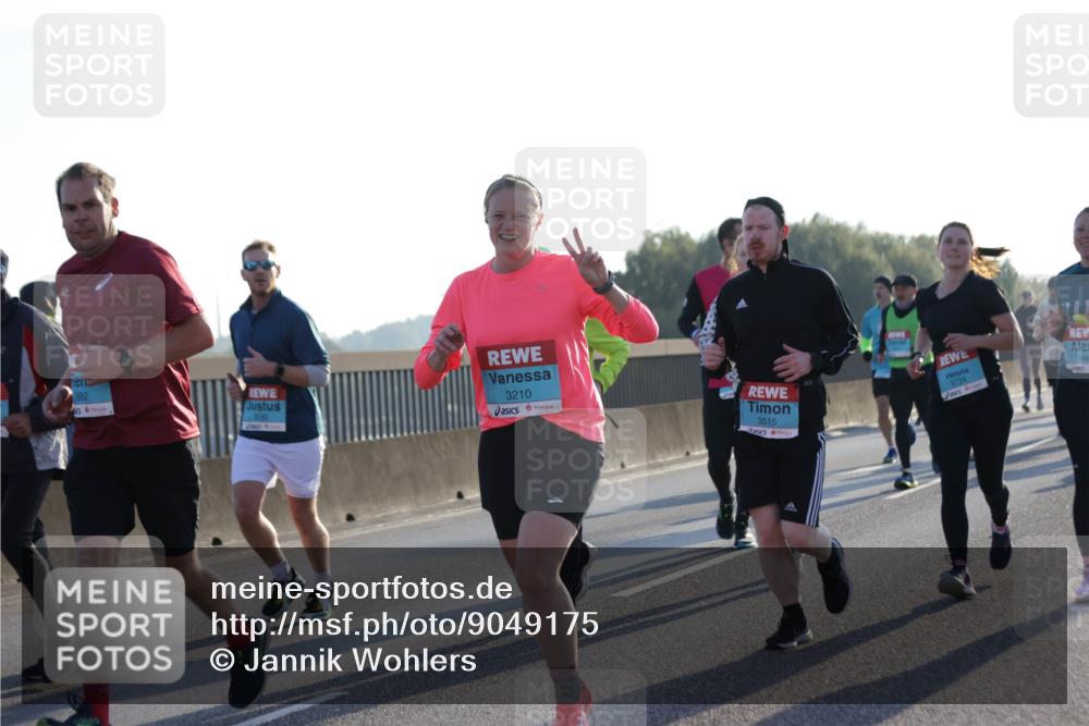 03.10.2025 - Köhlbrandbrückenlauf Jannik Wohlers http://msf.ph/oto/9049175 03.10.2025 09:18:19 Position 3 2882, 3210, 3515, 3724 meine-sportfotos.de