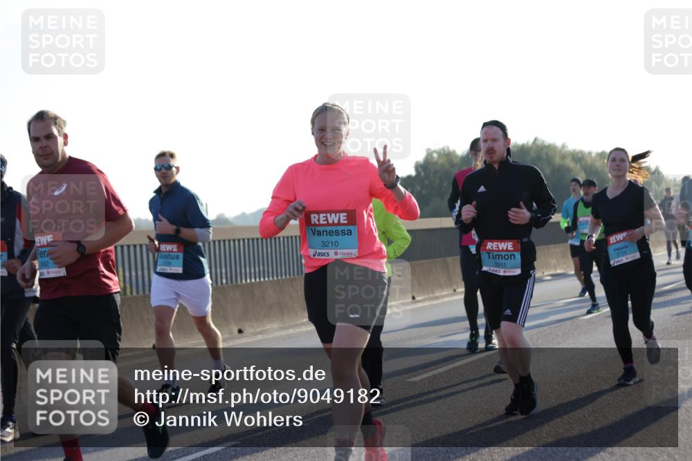 03.10.2025 - Köhlbrandbrückenlauf Jannik Wohlers http://msf.ph/oto/9049182 03.10.2025 09:18:19 Position 3 2882, 3210, 3515, 3724 meine-sportfotos.de