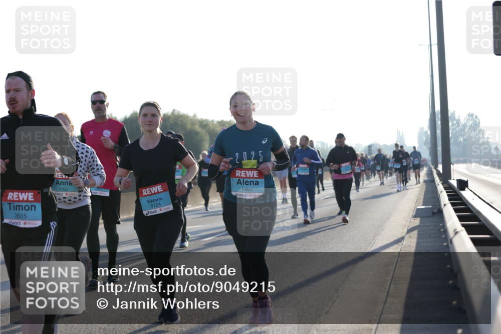 03.10.2025 - Köhlbrandbrückenlauf Jannik Wohlers http://msf.ph/oto/9049215 03.10.2025 09:18:20 Position 3 3515, 1162, 3724, 2025, 1460 meine-sportfotos.de