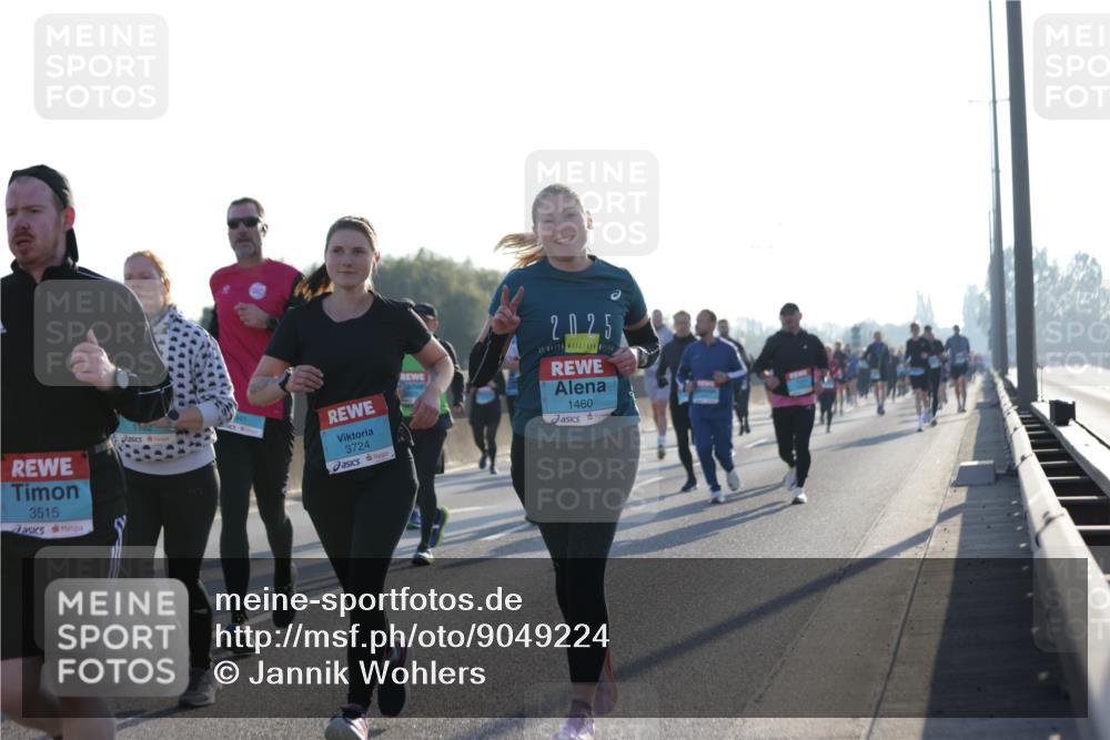 03.10.2025 - Köhlbrandbrückenlauf Jannik Wohlers http://msf.ph/oto/9049224 03.10.2025 09:18:20 Position 3 3515, 1102, 3724, 2025, 1460 meine-sportfotos.de