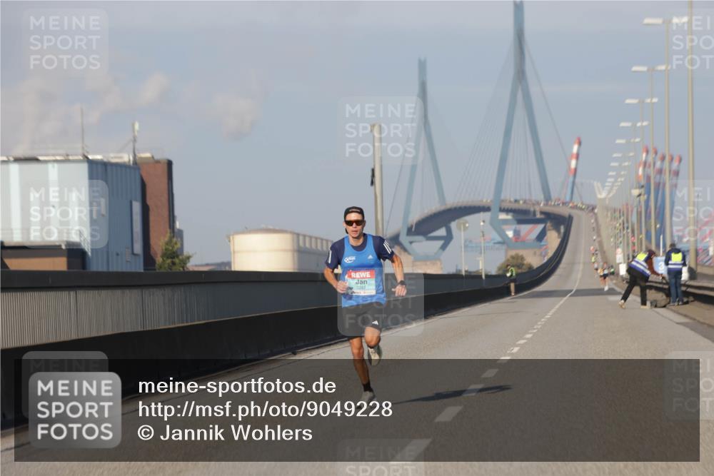 03.10.2025 - Köhlbrandbrückenlauf Jannik Wohlers http://msf.ph/oto/9049228 03.10.2025 09:33:41 Position 3 3247 meine-sportfotos.de