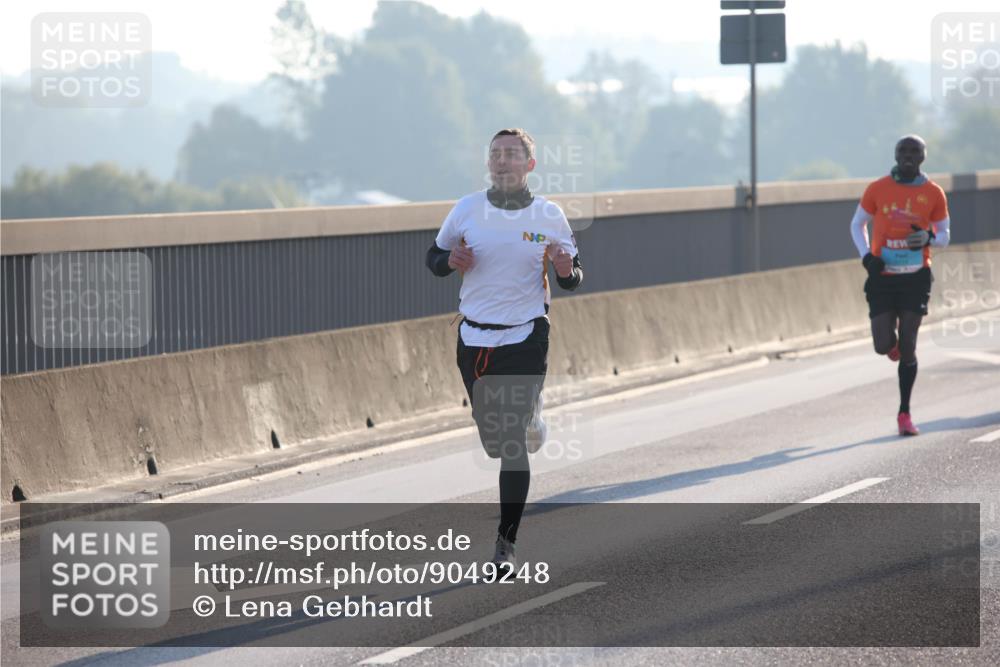 03.10.2025 - Köhlbrandbrückenlauf Lena Gebhardt http://msf.ph/oto/9049248 03.10.2025 09:12:12 Position 1  meine-sportfotos.de